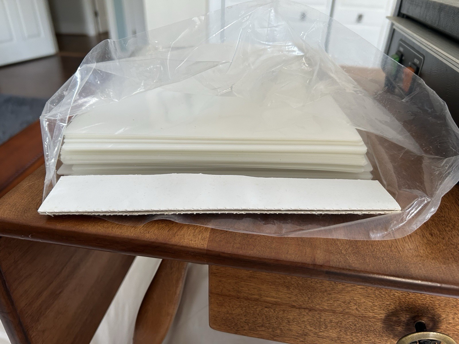 TLC Heavy Duty Laminator Model 6000 w/ 9”x 14.5” Pouches