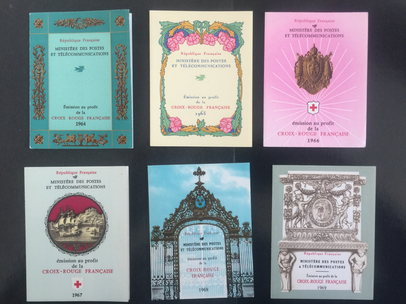France - 20 Booklets Red Cross - MNH - 1964-1983 Complete
