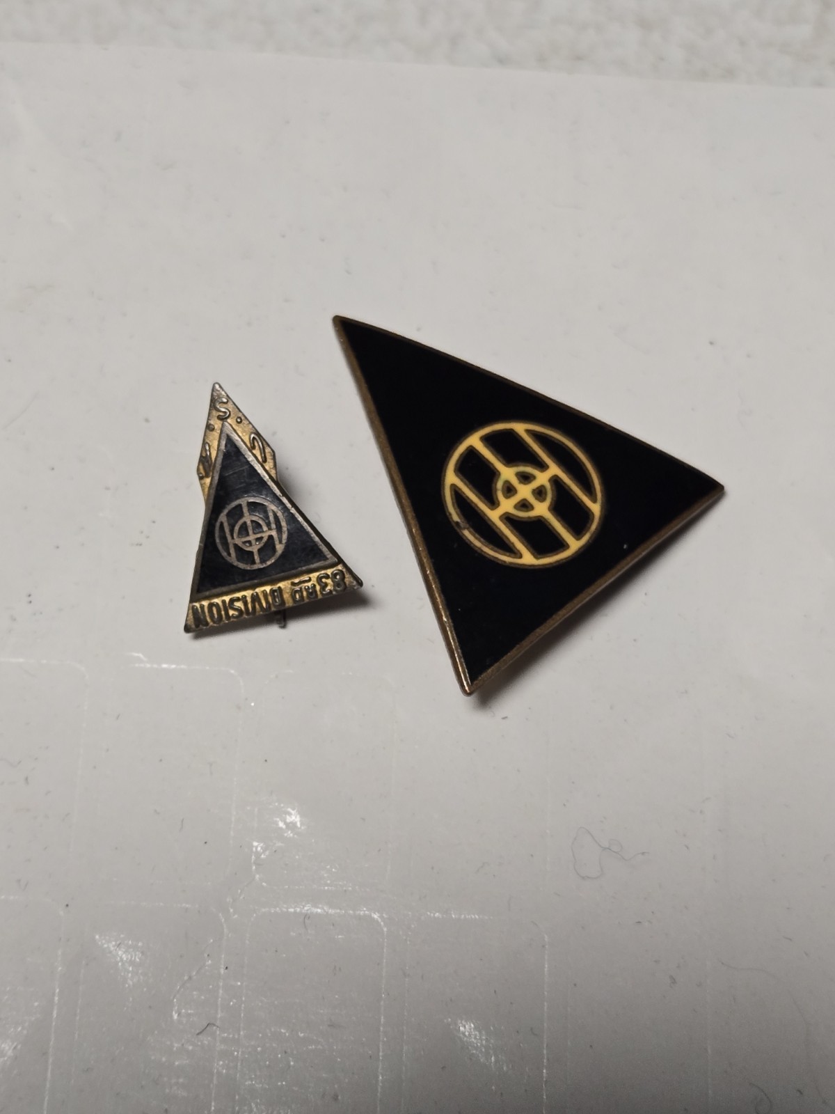 2 Vintage rare old WWII 83rd Infantry Division Thunderbolt DI Unit Crest Pin Lot