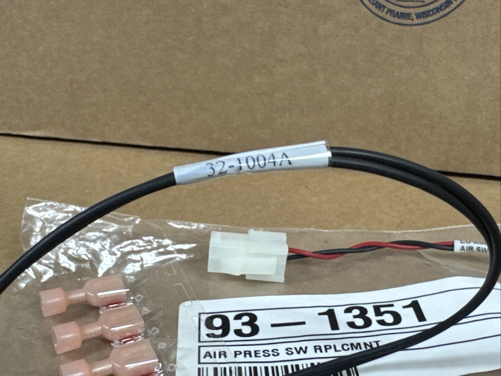 Haas 93-1351 AIR PRESSURE Sensor Switch 2W/4P M-CONNECTOR 32-1004A OEM FAST SHIP