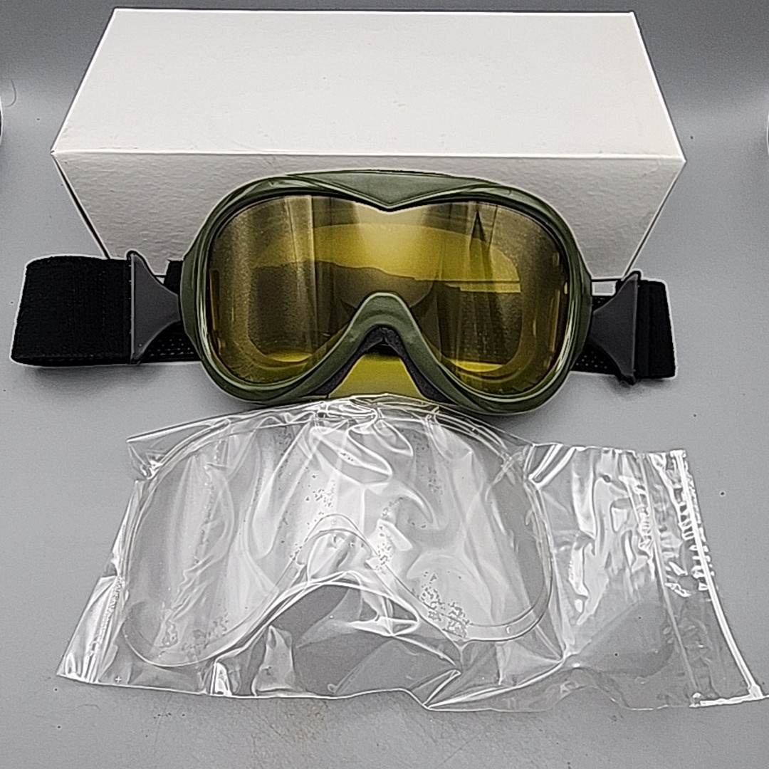 Vtg Bolle Commander Safety Goggles Green Frame Yellow tint Lens British Army NOS