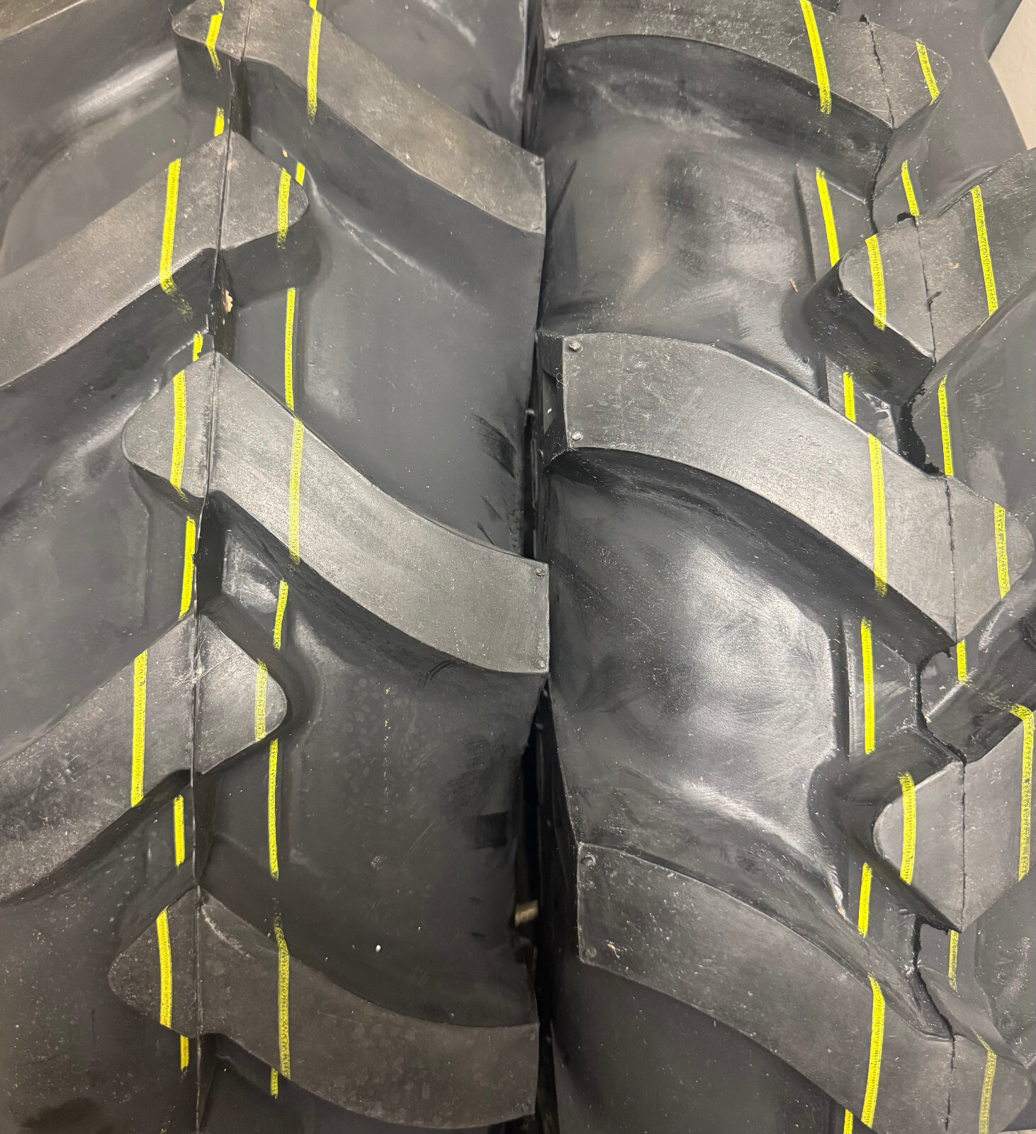 (2-Tire and Tube) 9.5-24 10 PR ROAD CREW R1 TRACTOR TIRES