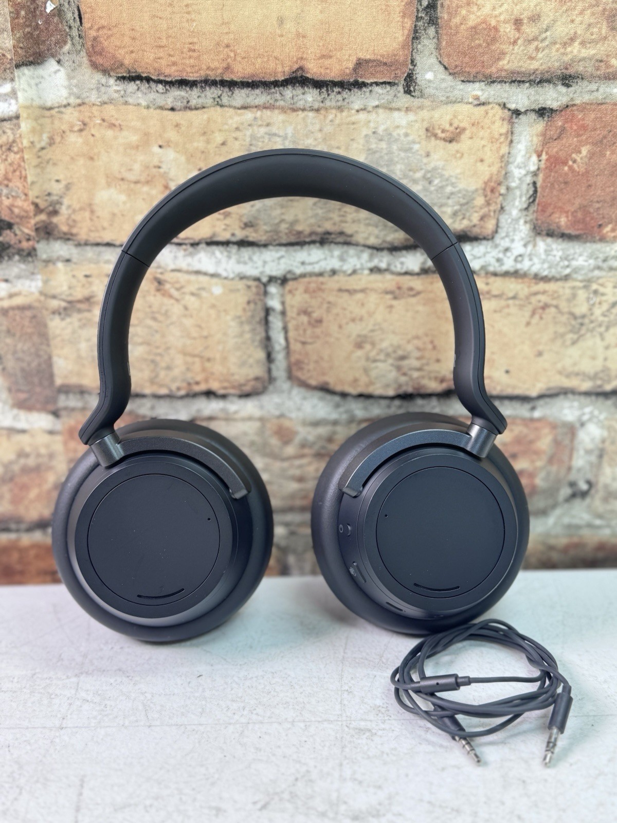 Microsoft Surface Headphones 2 Wireless Bluetooth Noise-Cancelling Black