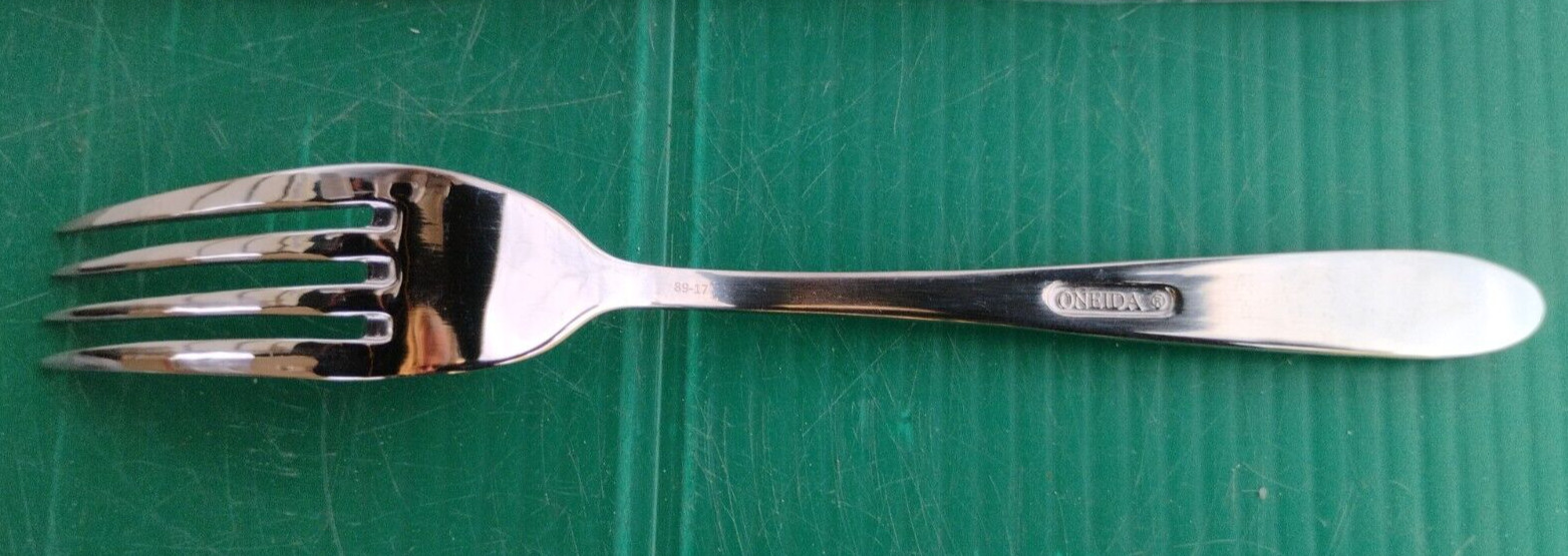 Set of 4 Oneida B023FDEF Mascagni II 7" Salad/Dessert Fork 18/0 Stainless Steel