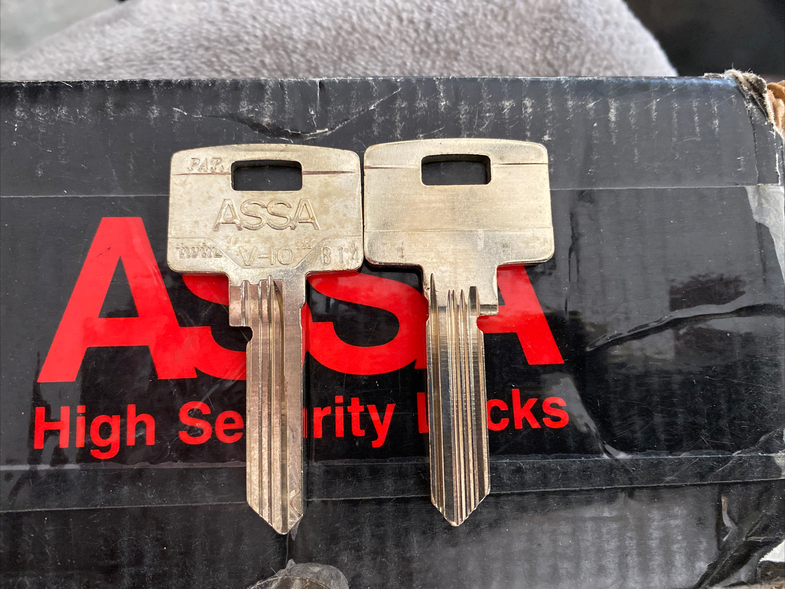 Assa Twin V10 Key Blank B14 Original Nickel Silver 1 Qty.