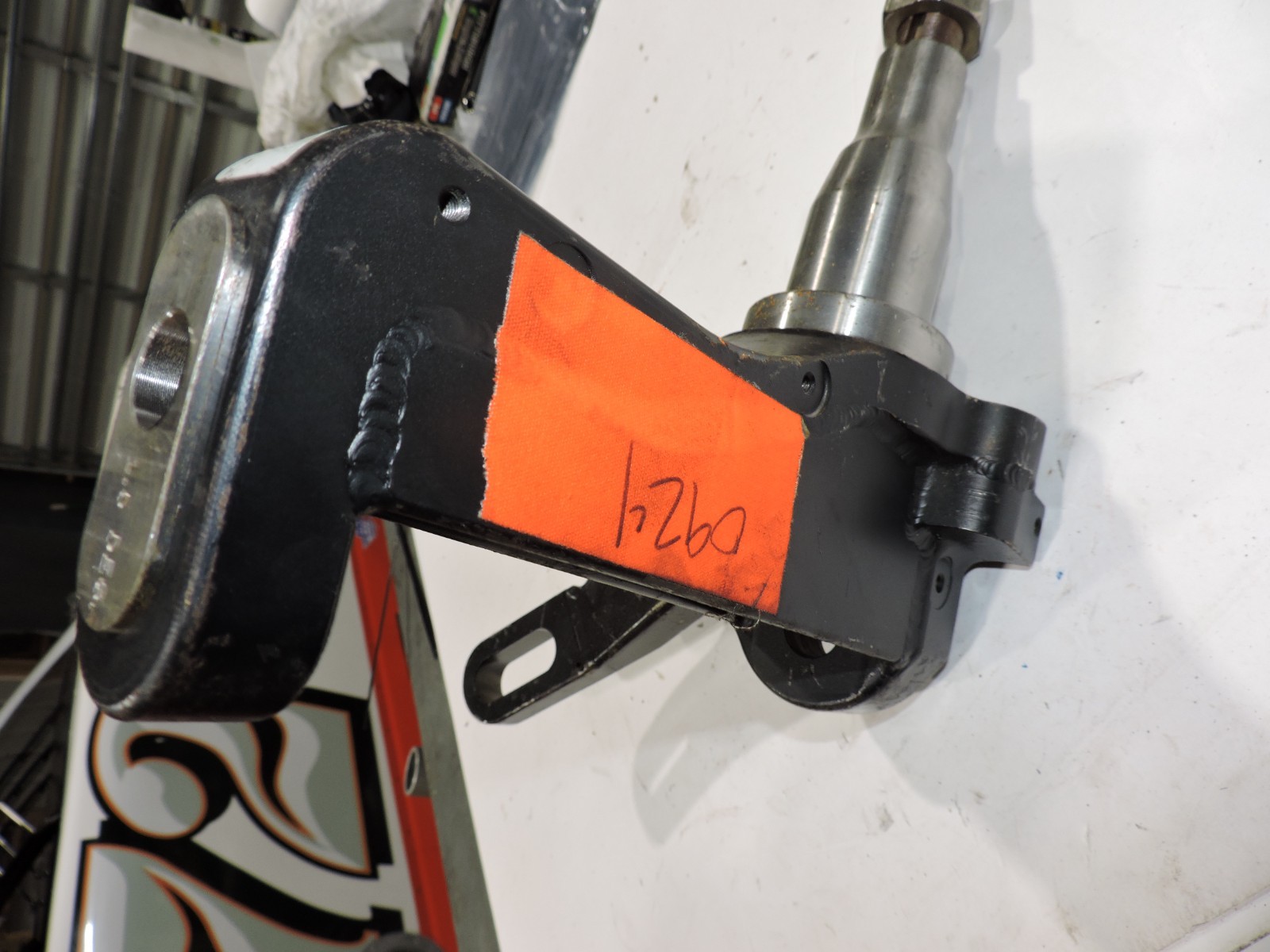 Right front Hendrick cup spindle 5x5 6-8* degree pin NICE road course Nascar