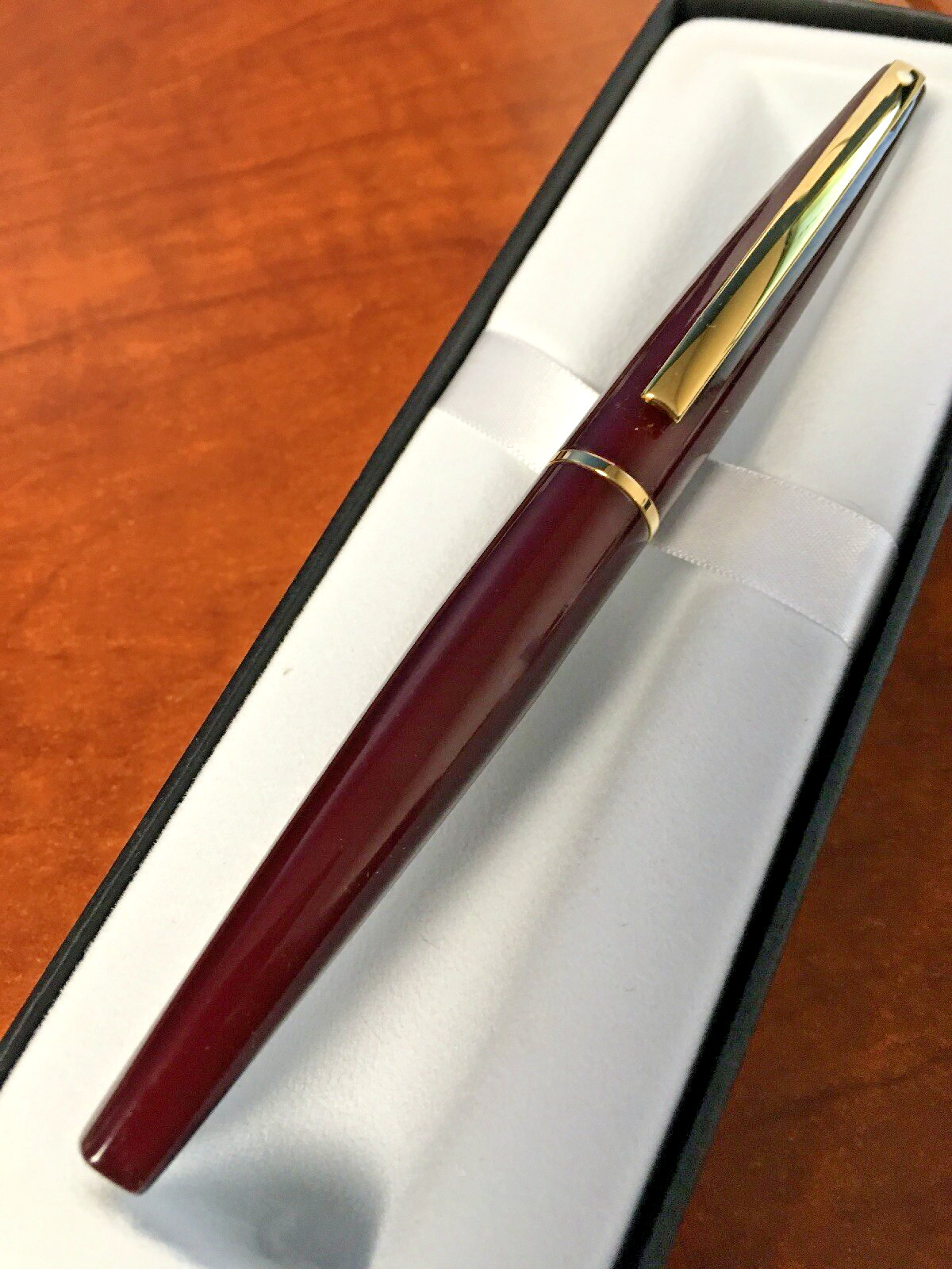 Sheaffer Taranis Stormy Wine “M” Nib Fountain Pen