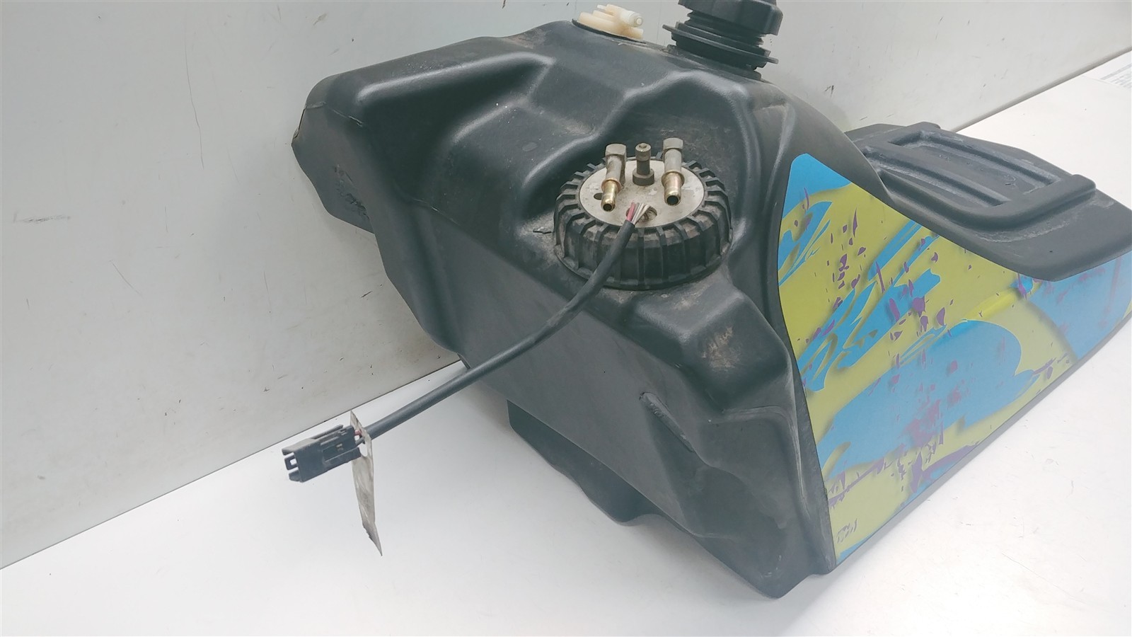 2011 Polaris Switchback Assault 800 Gas Tank w Fuel Pump & Gauge Cap 2521010