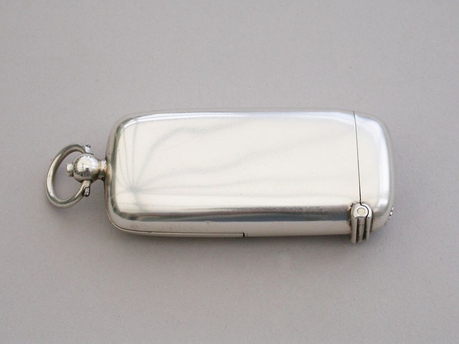 Edwardian Silver Combination Vesta & Sovereign Case. By Joseph Gloster 1901