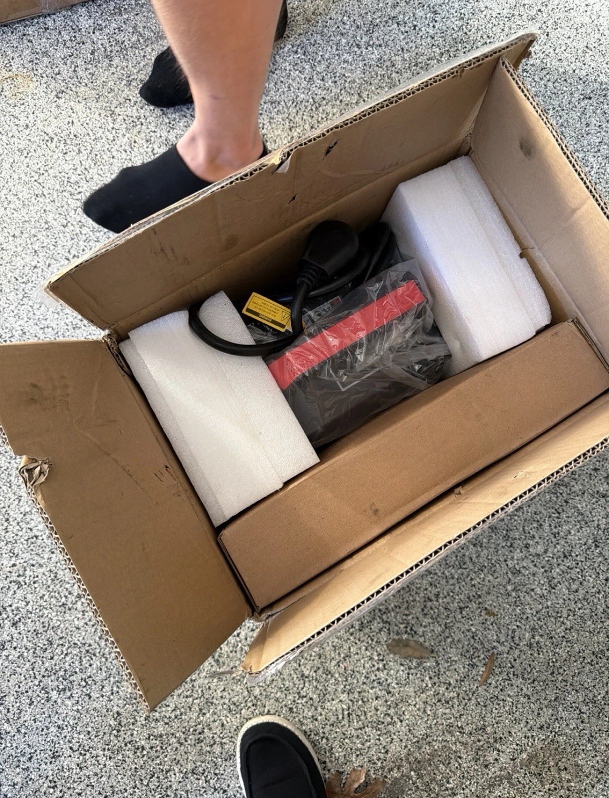 YESWELDER TIG Welder TIG-205P PRO with Torch Kit & Regulator 110V/220V New/Open