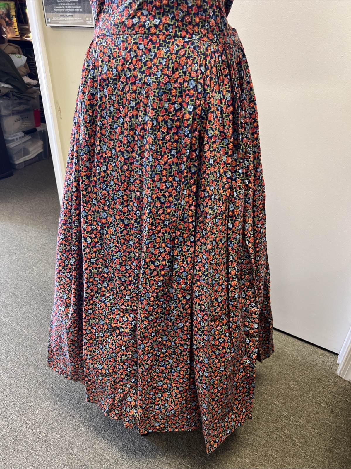 1-Pc 19th century era Woman's Multi Colored Floral Pattern Day Dress - SZ S