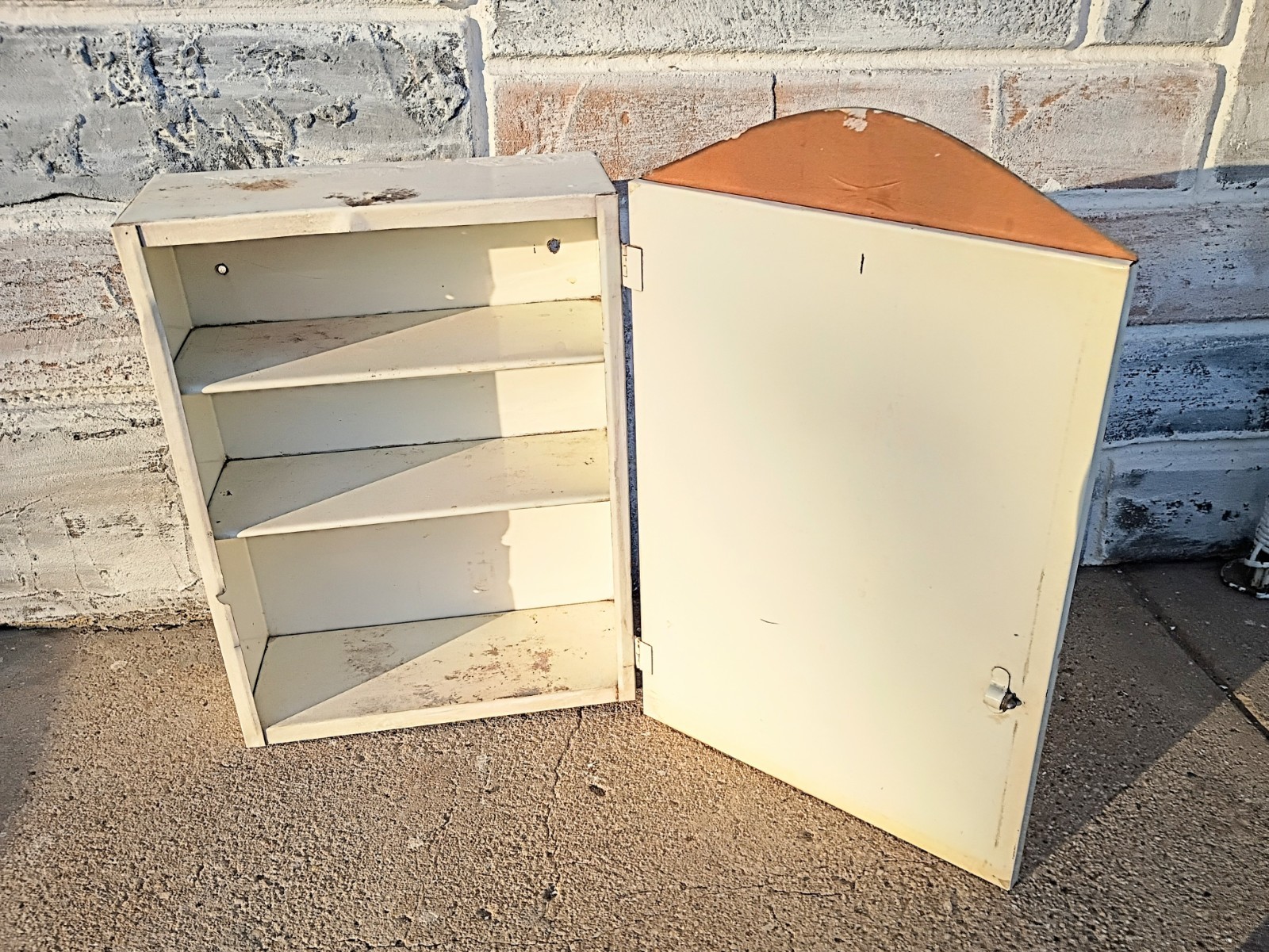 Vintage Metal Wall Mount Medicine Cabinet Arched Door Mirror Etched Lines & Dots