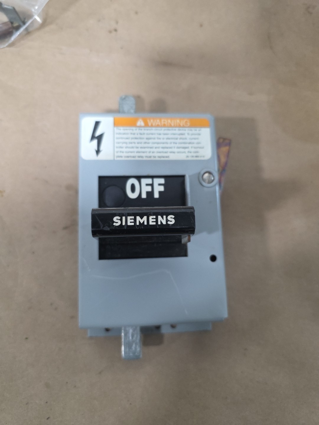 Siemens 25-135-017-506 Breaker Handle Switch / MCC Handle Mechanism