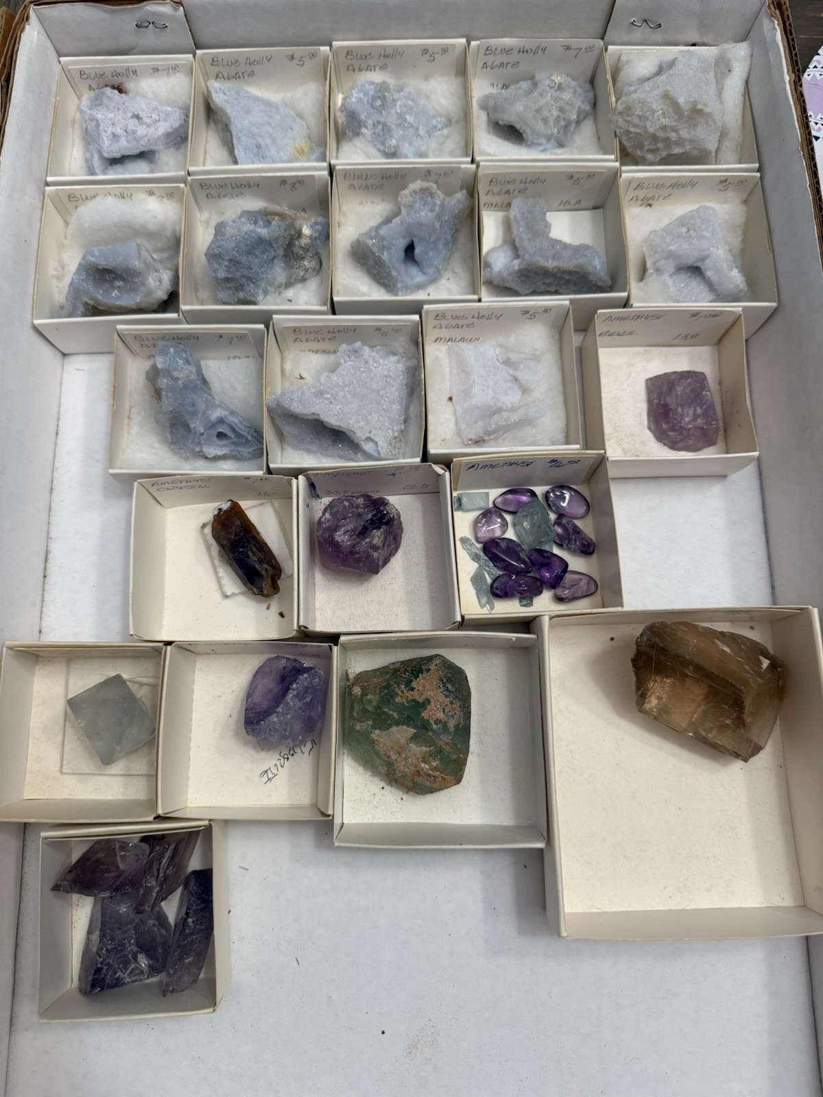 over 30 mixed specimens amethyst flourite blue holly agate