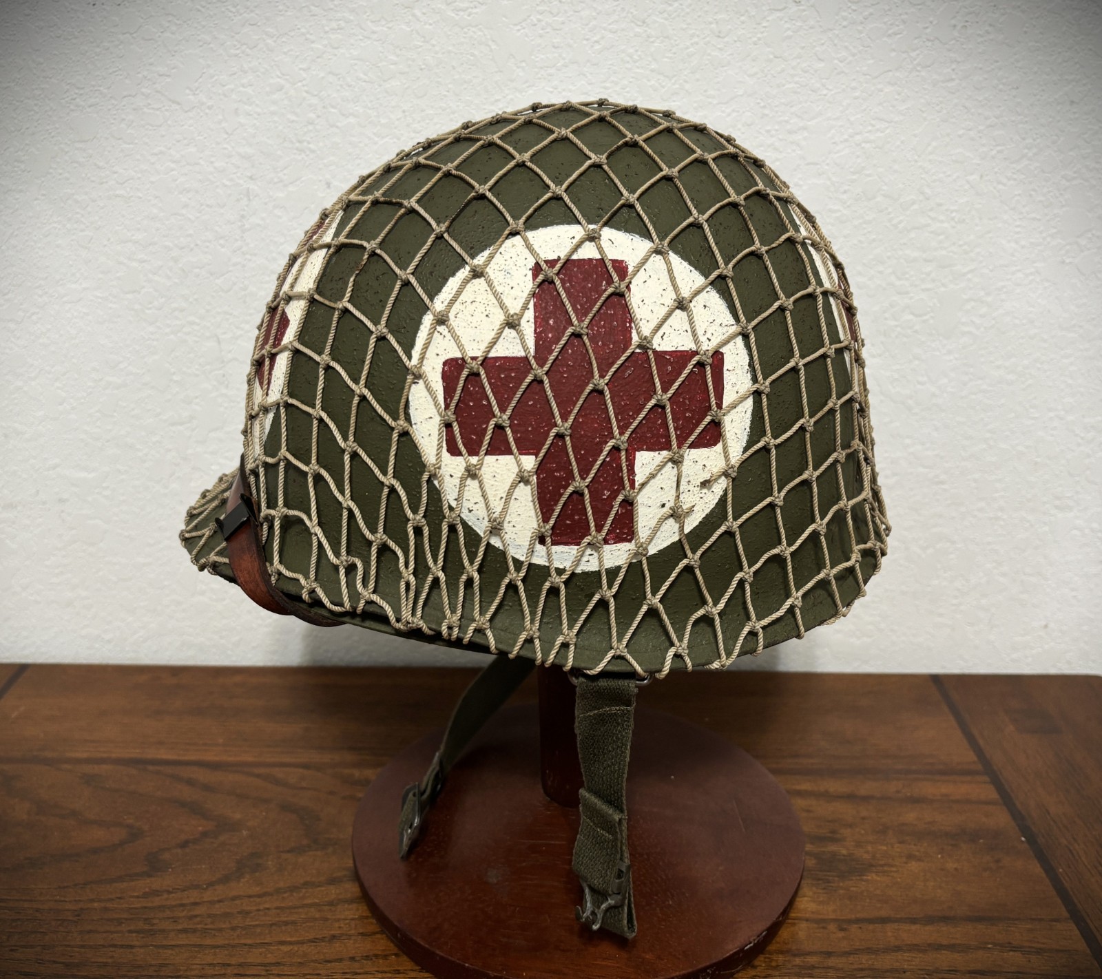 WWII US ARMY 4 PANEL M1 COMBAT MEDIC HELMET / D-DAY / COMPLETE