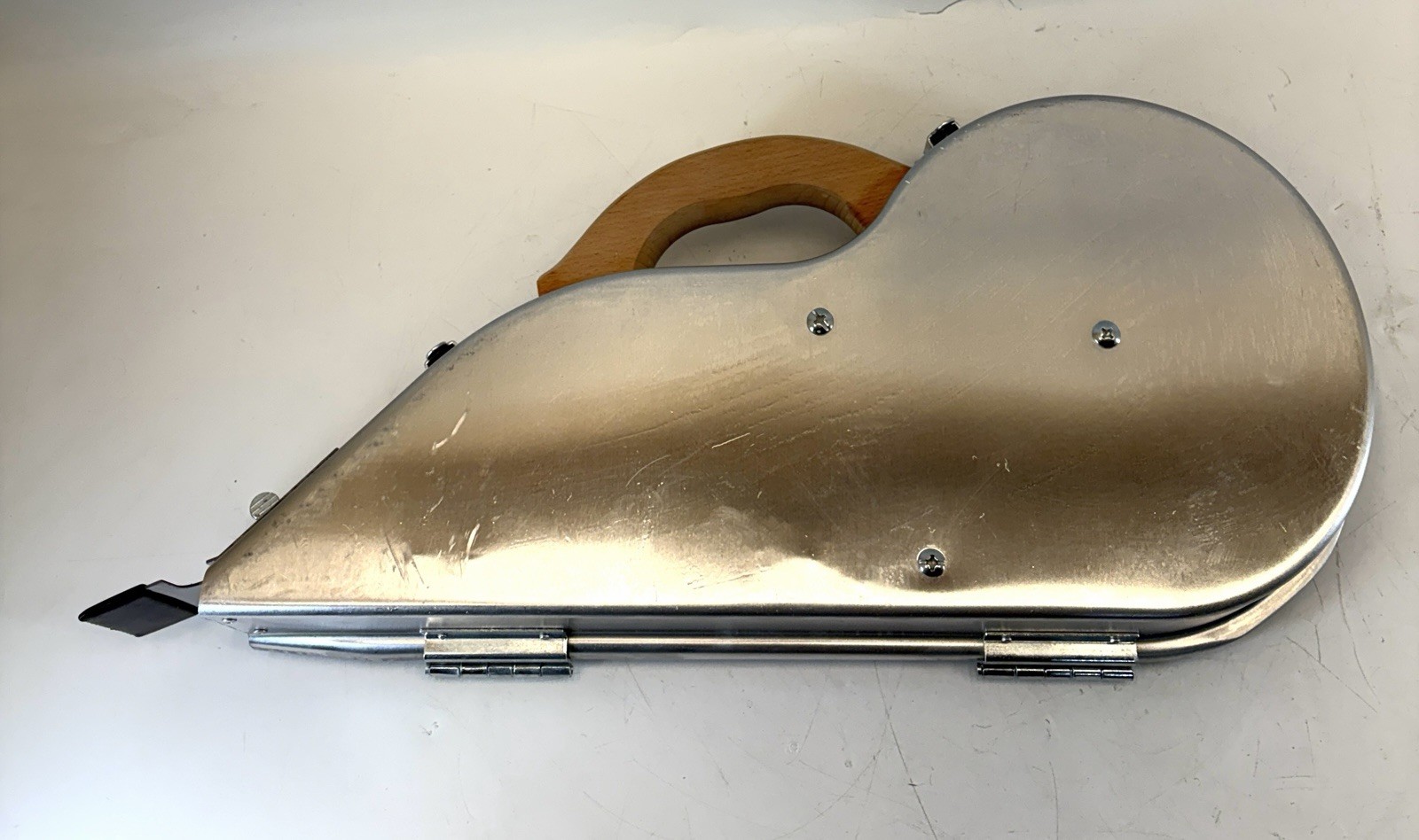 Anvil 8 3/4 in Quick Load Aluminum Drywall Taper Banjo W/ Wooden Handle DTBA-HD