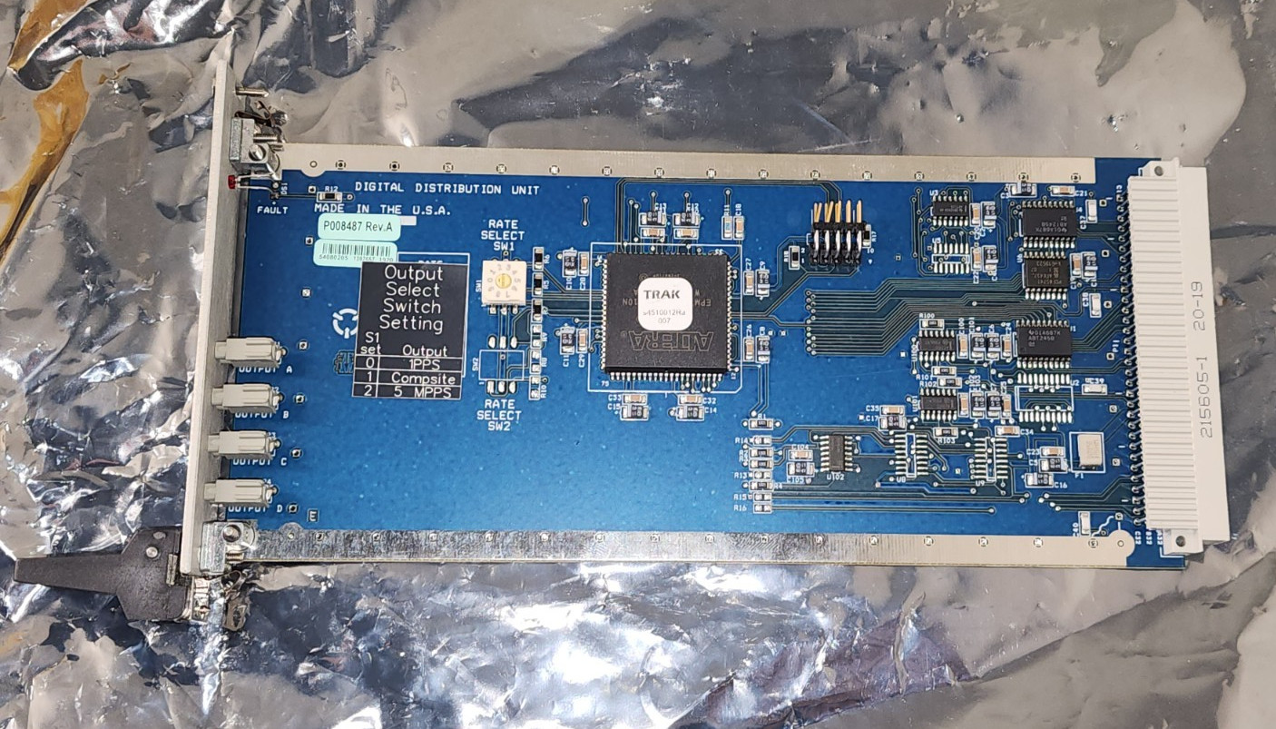 Motorola Trak Systems 9106-1G DDM Digital Distribution Unit P008487