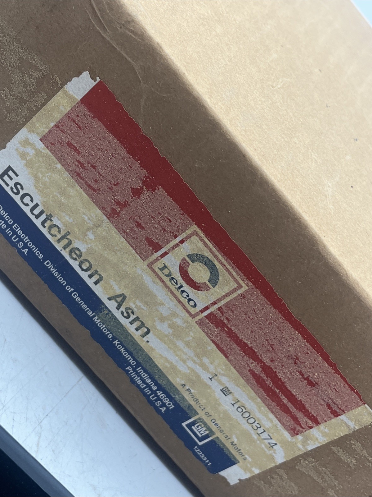 70s 80s Delco Cadillac Stereo Radio FACE ONLY FM / AM 8 Track Player 16003174