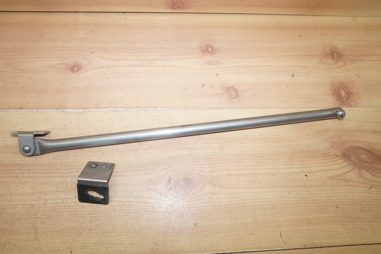 1990 1991 Yamaha WR650 WR 650 Waverunner LX Hood Hatch Support EU0-62891-00-00