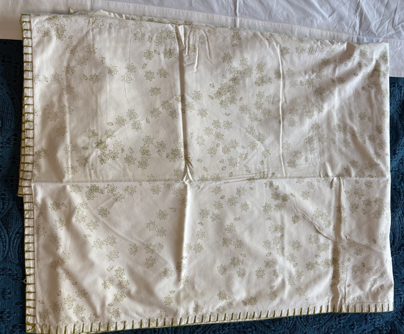 TWIN John Robshaw Organic Cotton Sage Green floral Duvet Cover - Owned (2 Avail)