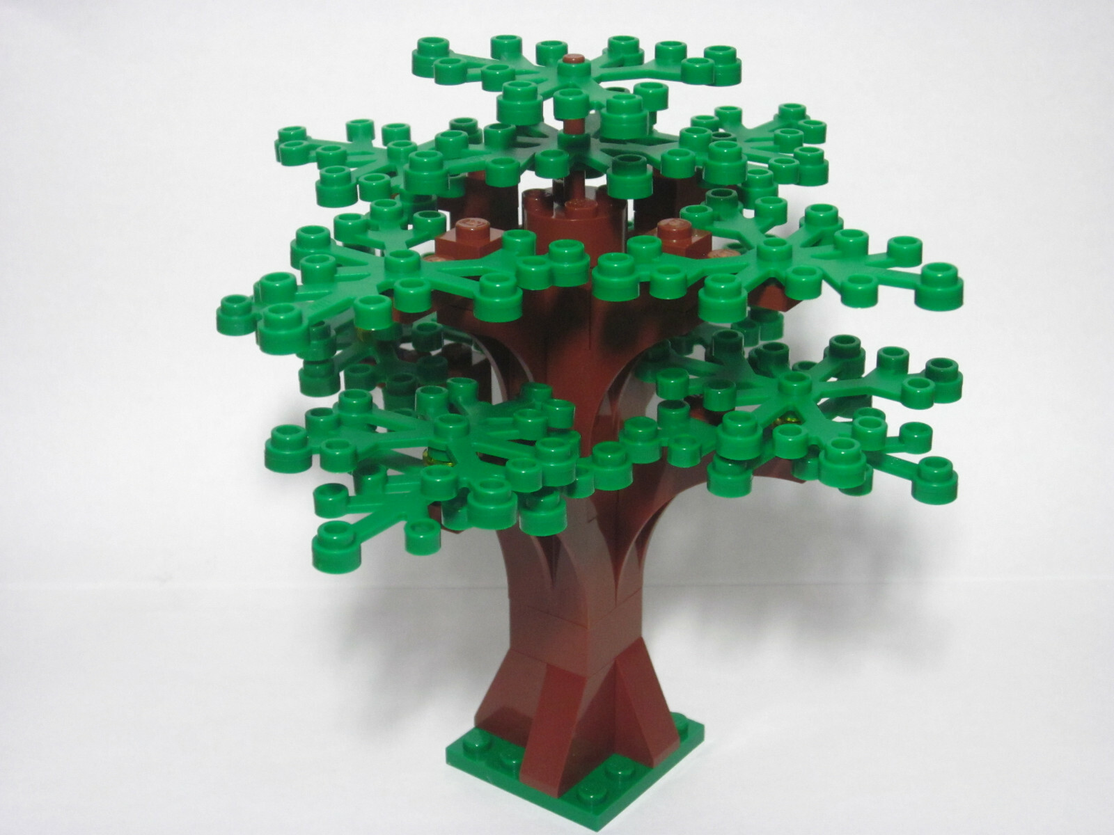 Custom forest tree with 14 green leaves, all new parts, FREE U.S. Shipping!