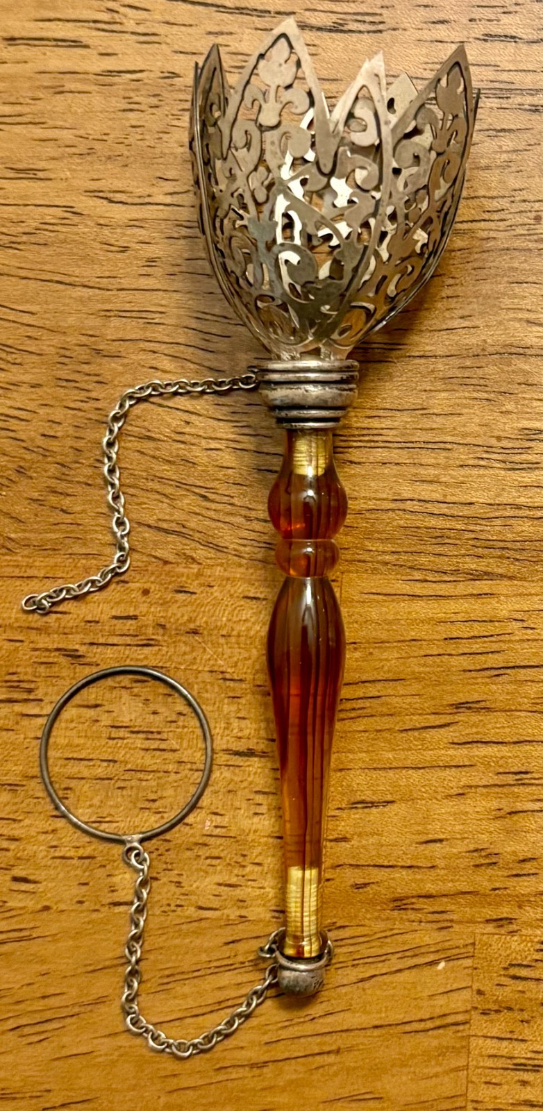 Vintage English Sterling Tussie Mussie By Harman Bros. 1962 with Bakelite Handle