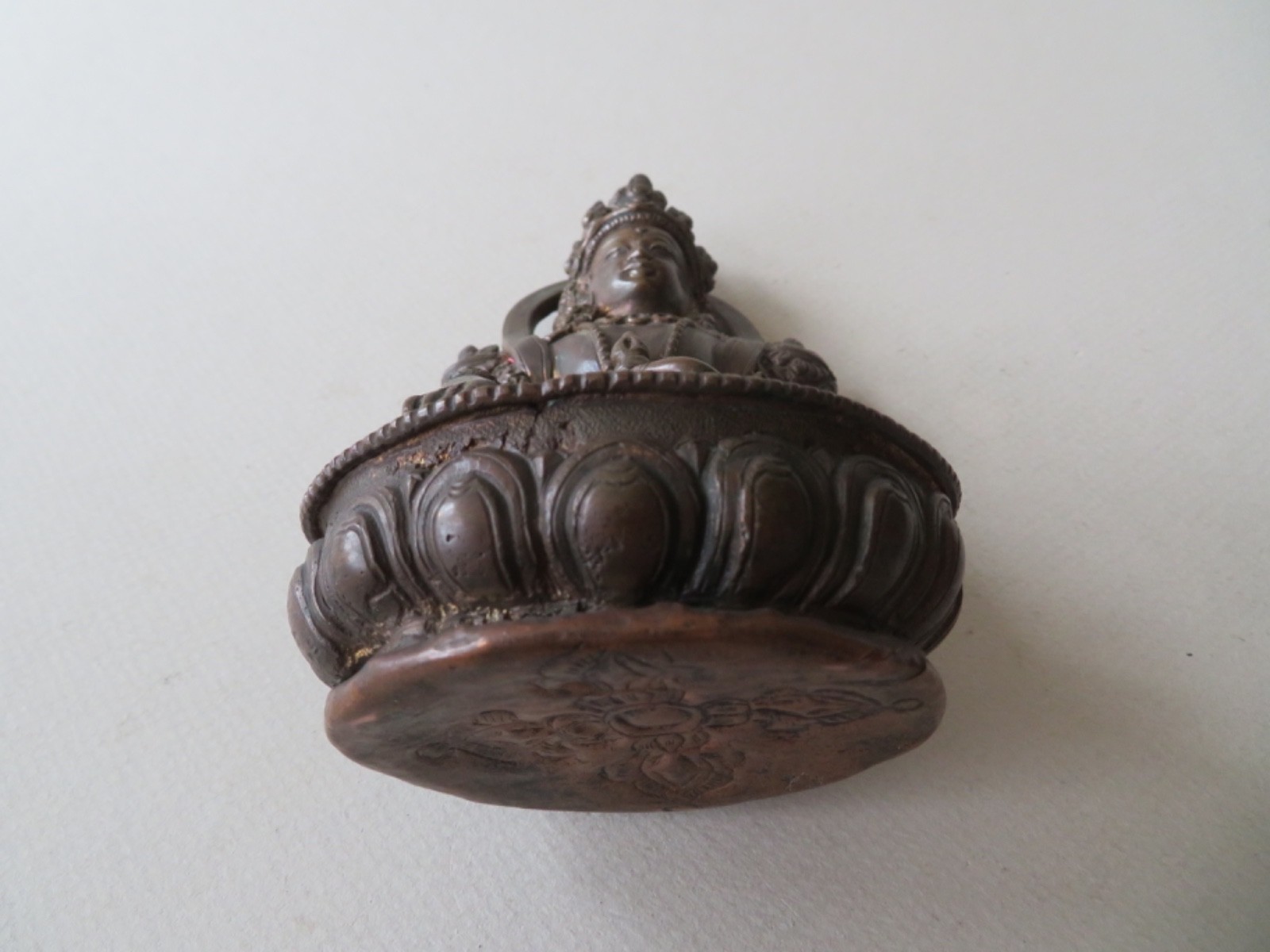 FINE OLD CHINESE OR TIBETAN BRONZE AMITAYUS BUDDHA SEATED ON A LOTUS THRONE