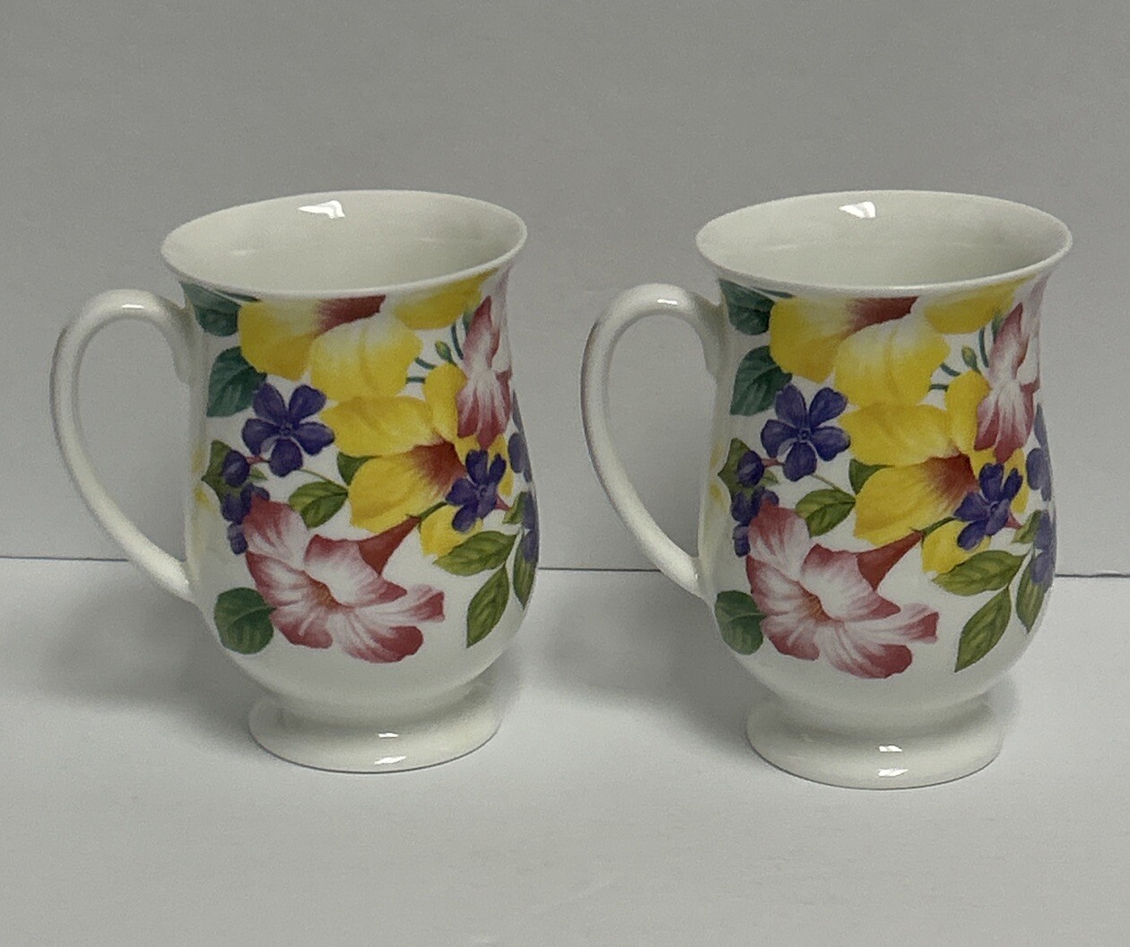 2 WREN china MUGS Mayflower Floral England Queen Elizabeth SHIP QE2 Tea Coffee