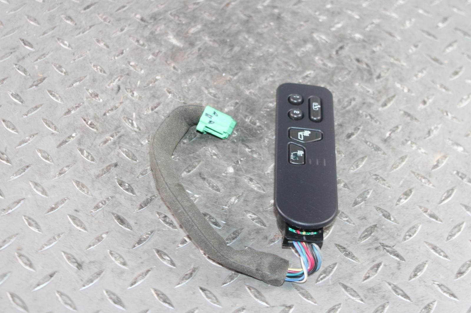 03-06 Silverado Electronic Front Driver Side Left LH Heated Seat Control Switch