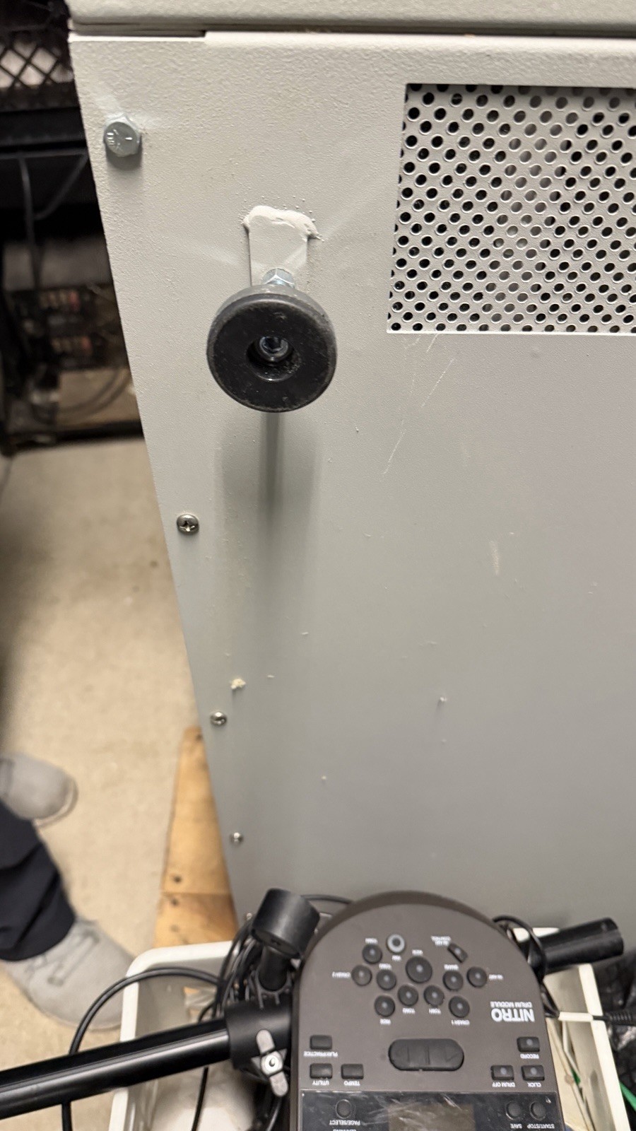 XRackPro by Gizmac Server Network Rack Cabinet Locking Glass Door w/Fan