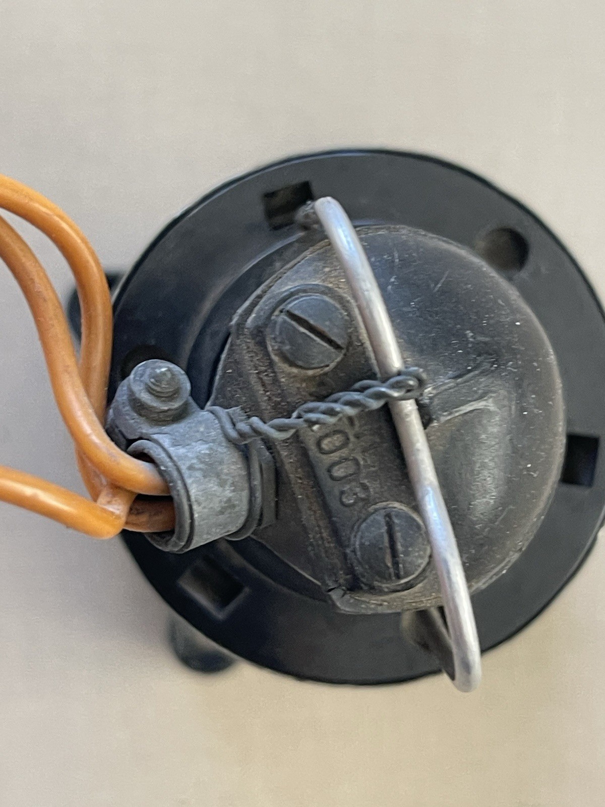 WW II German Aircraft HOMING INDICATOR AFN2 Ln 27002 w/light bulb, bezel