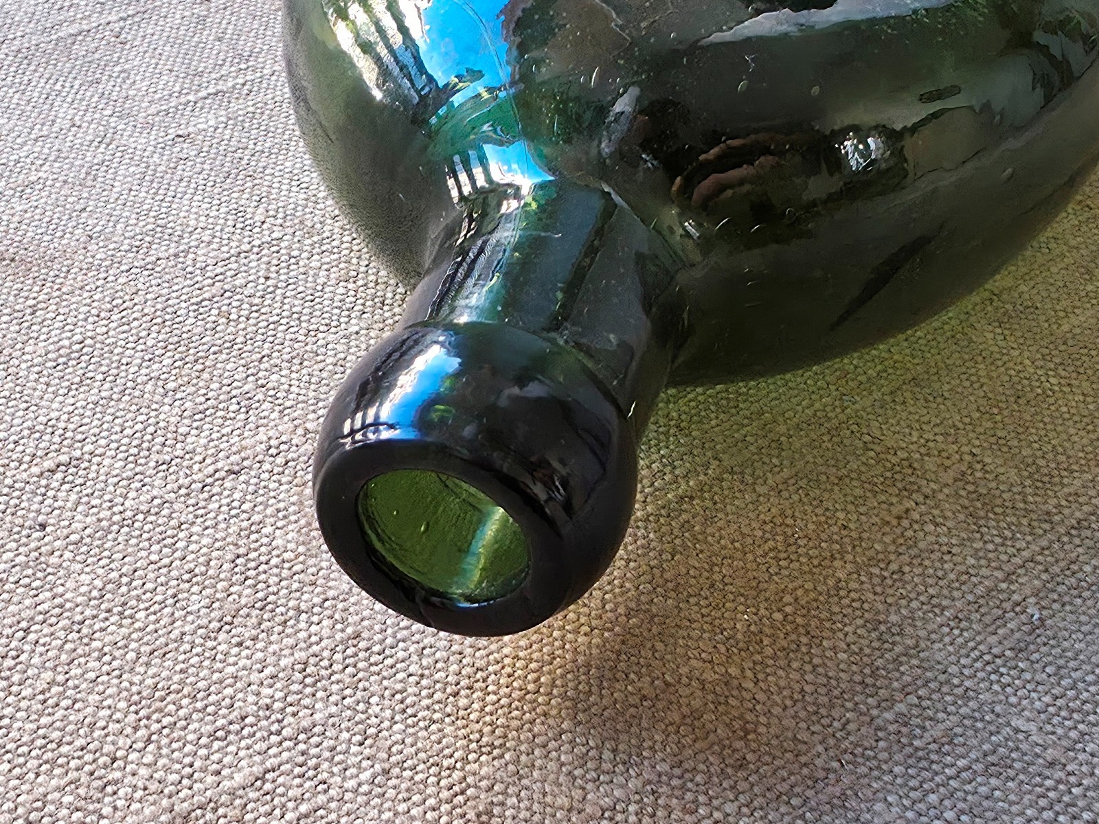 Original WWI WW1 German-Russian Battl. Relic Green Glass Flask / Canteen