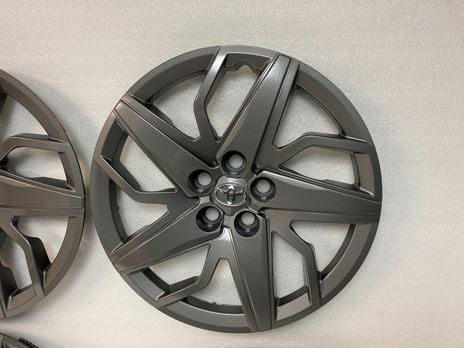 2020 2021 2022 Toyota Corolla Hubcap Set Factory 16-inch Wheel Cover OEM