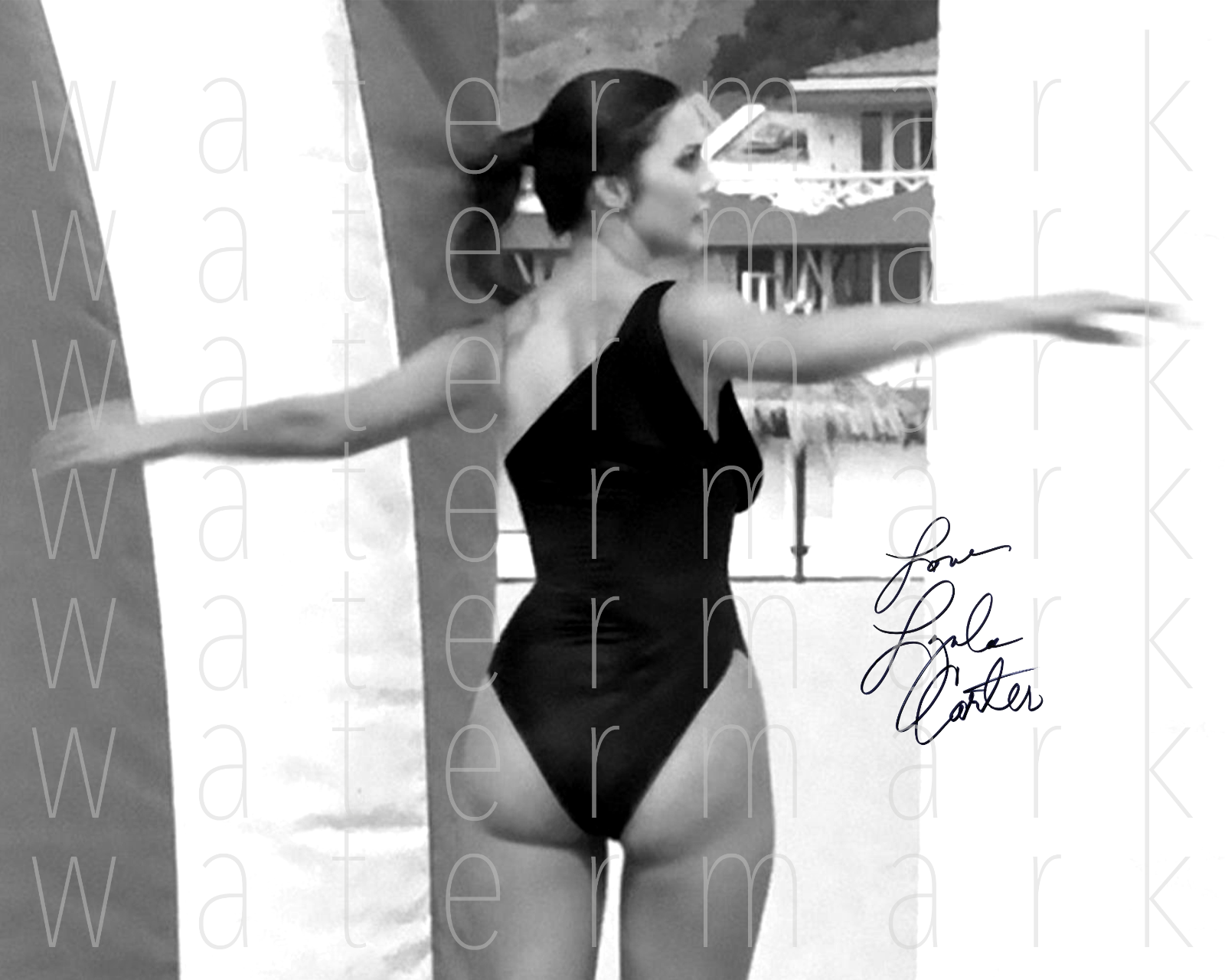 Lynda Carter sexy hot signed 8x10 inch print photo picture poster autograph RP