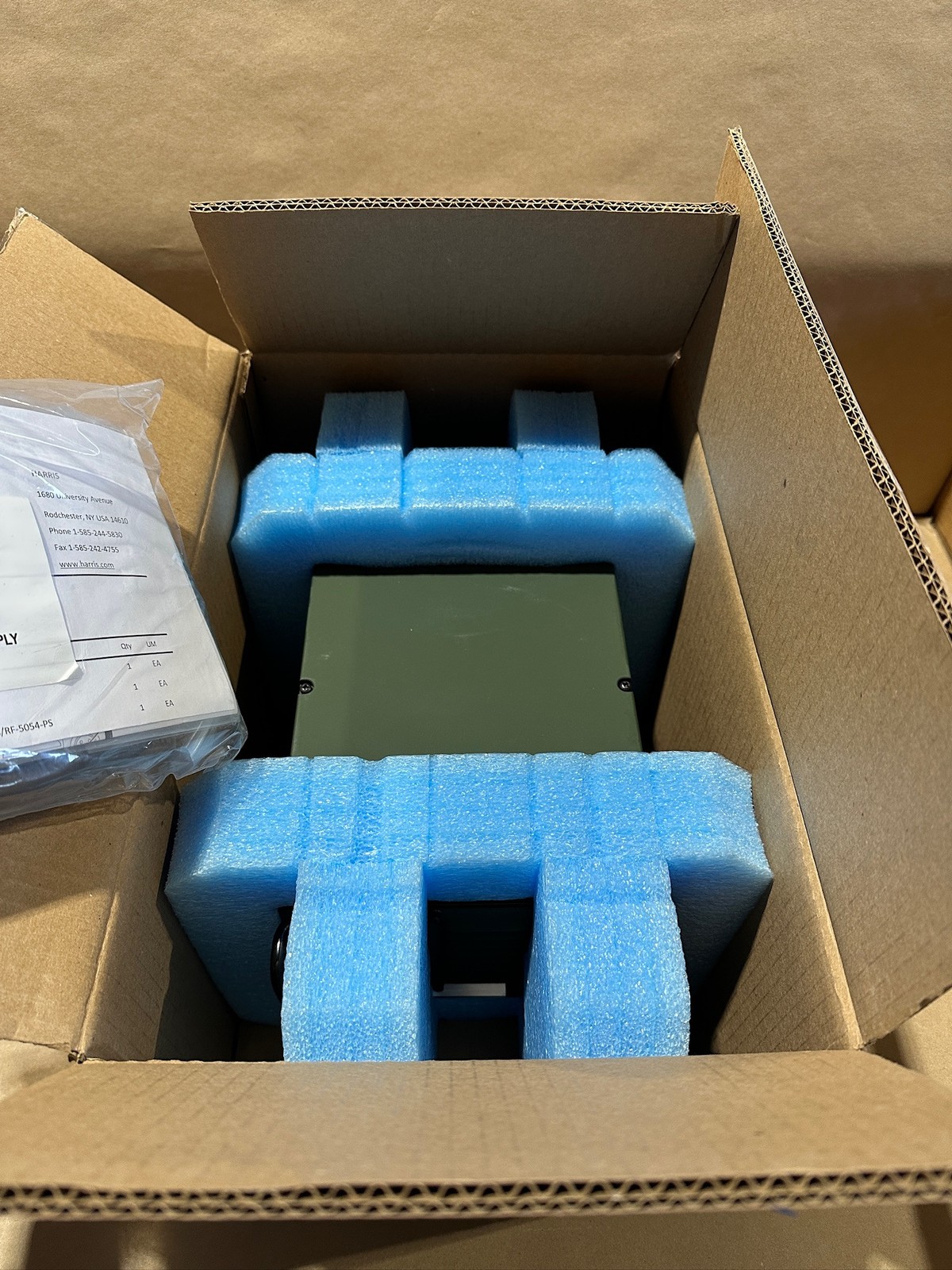 L3 Harris RF-5051-PS001 Power Supply w/ Vehicle Shock Mount & DC Power Cable