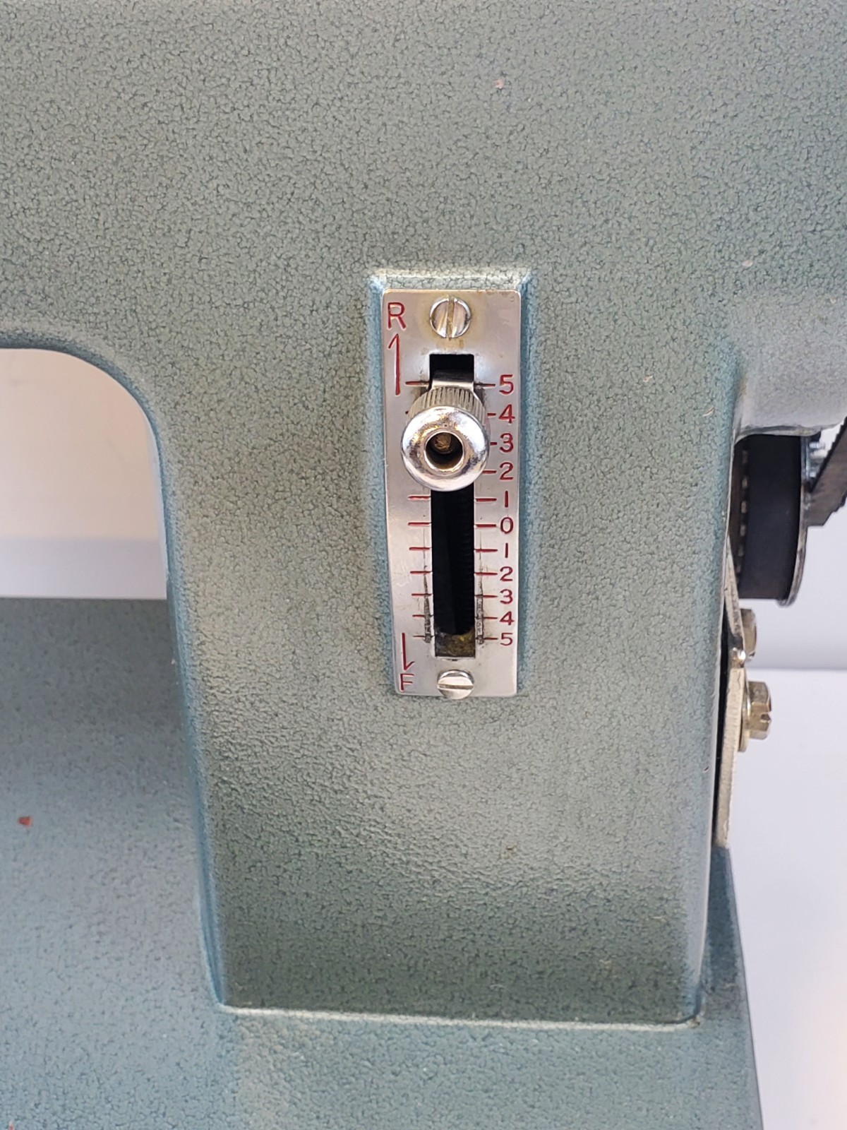 Vintage THOMPSON PW-200 Mini Walking Foot Sewing Machine (Please Read)