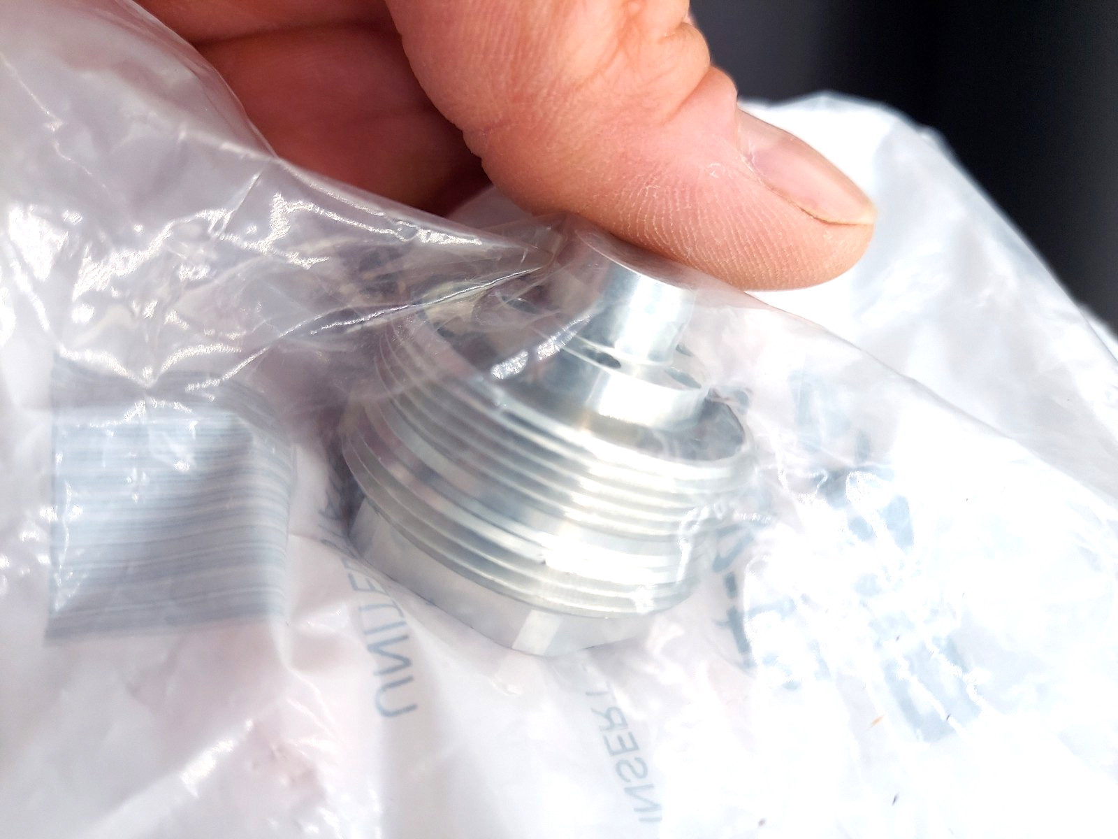 Binks 54-4368 Head Insert MACH 1G Gravity Feed *NEW*