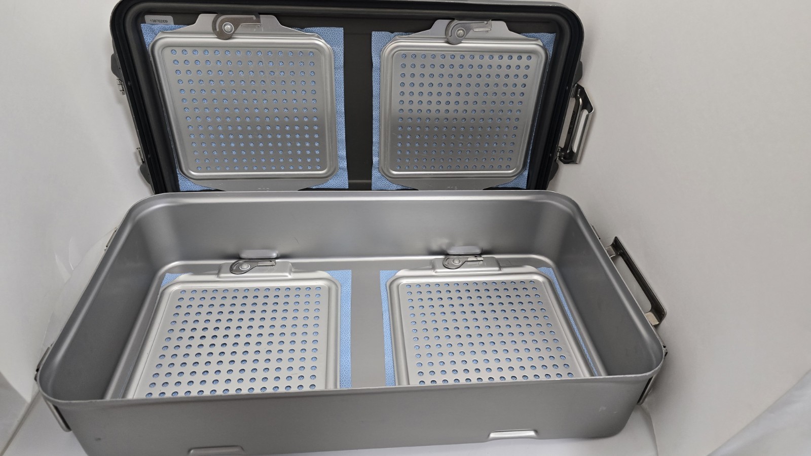 V. Mueller Genesis CD3-5B 23"x12"x5" Sterilization Case NO BASKET