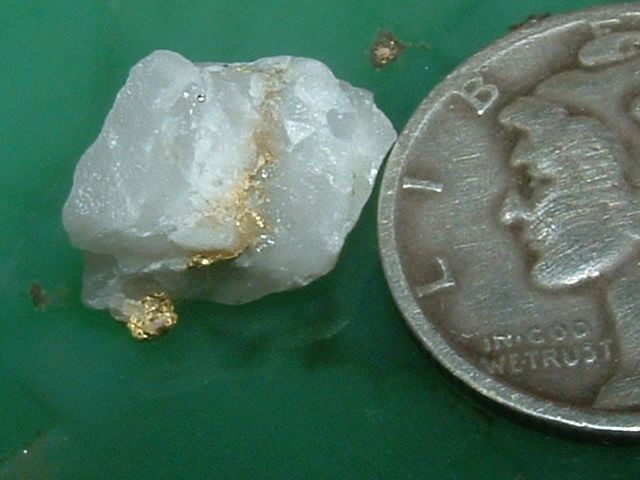 GOLD QUARTZ SPECIMEN .7 GRAM NATIVE CALIFORNIA GOLD IN SILICATE