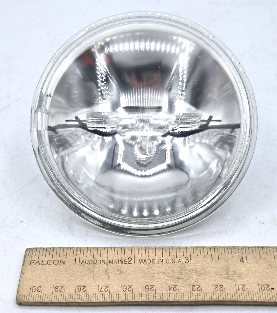Oshino Q4631 Aircraft Landing Light PAR36 13V 250W Sealed Beam Lamps *NIB