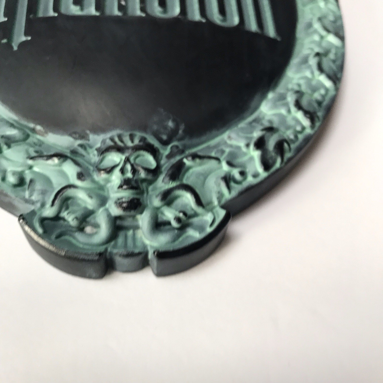 Disney The Haunted Mansion Wall Plaque Sign Halloween Horror Collectible Goth