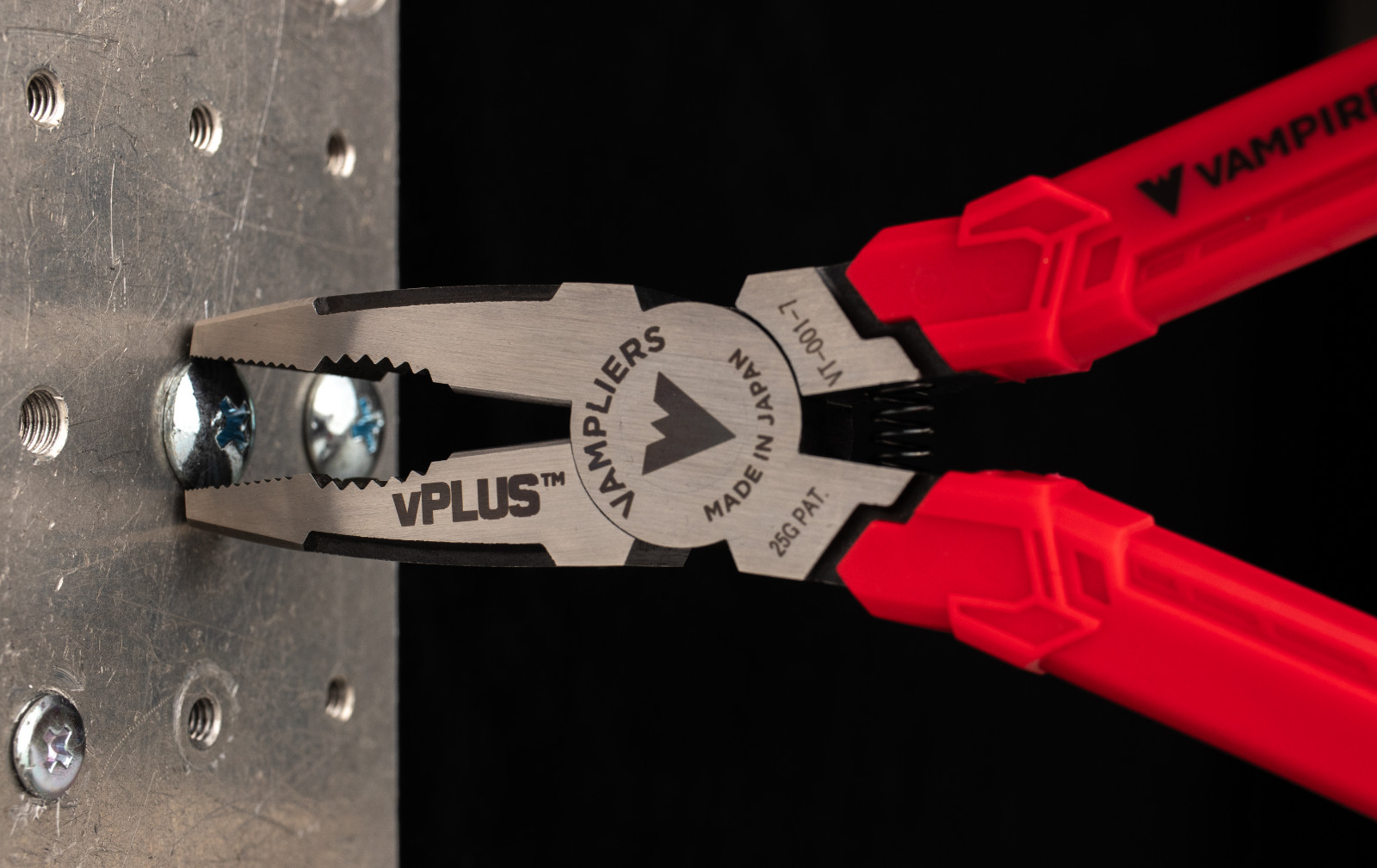 VAMPLIERS vPLUS™ 7″ Stripped Screw Extractor Combination Pliers Made in Japan