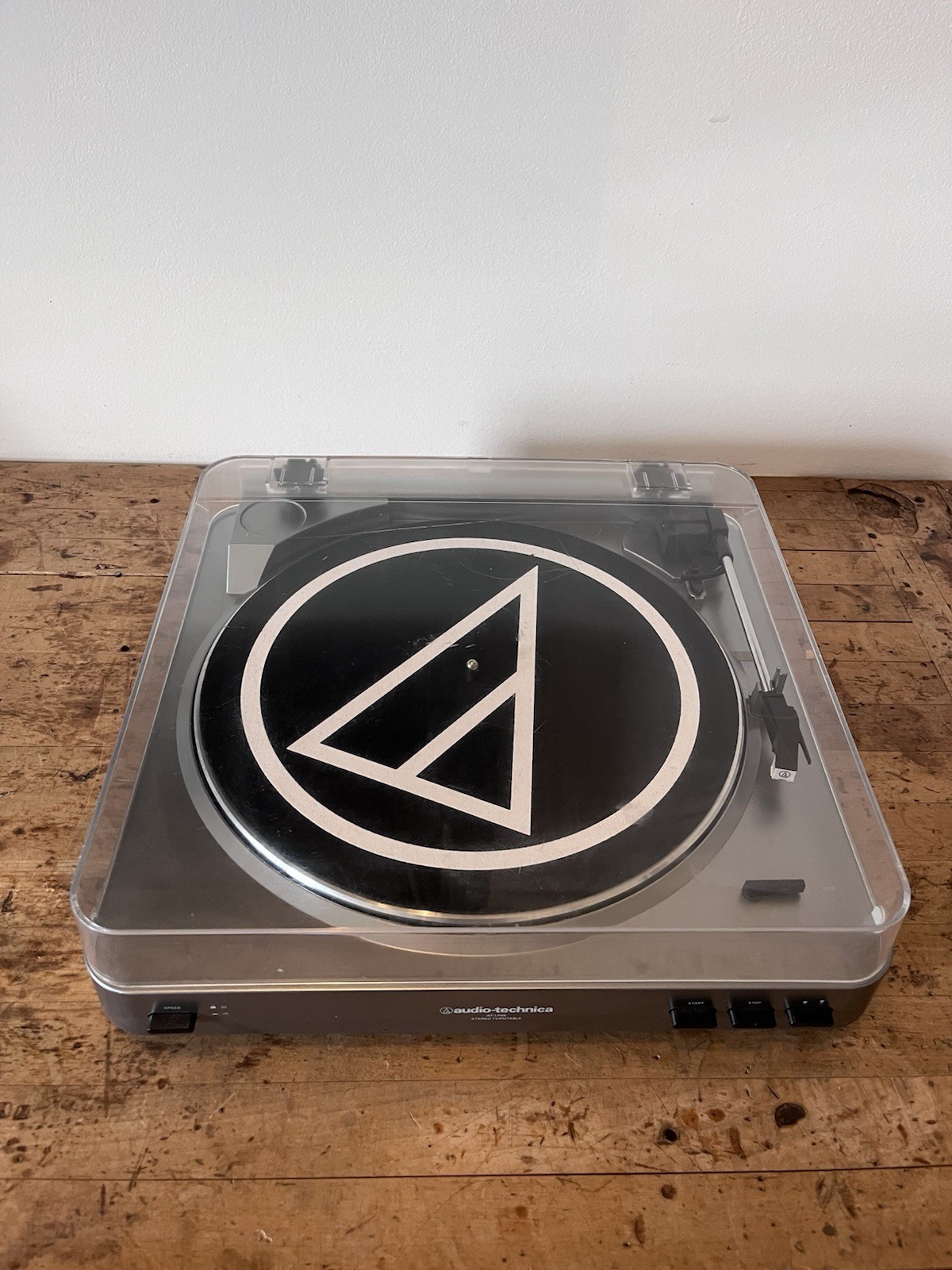 Audio Technica AT-LP60 Turntable EXCELLENT Condition Works Great! 1st Generation