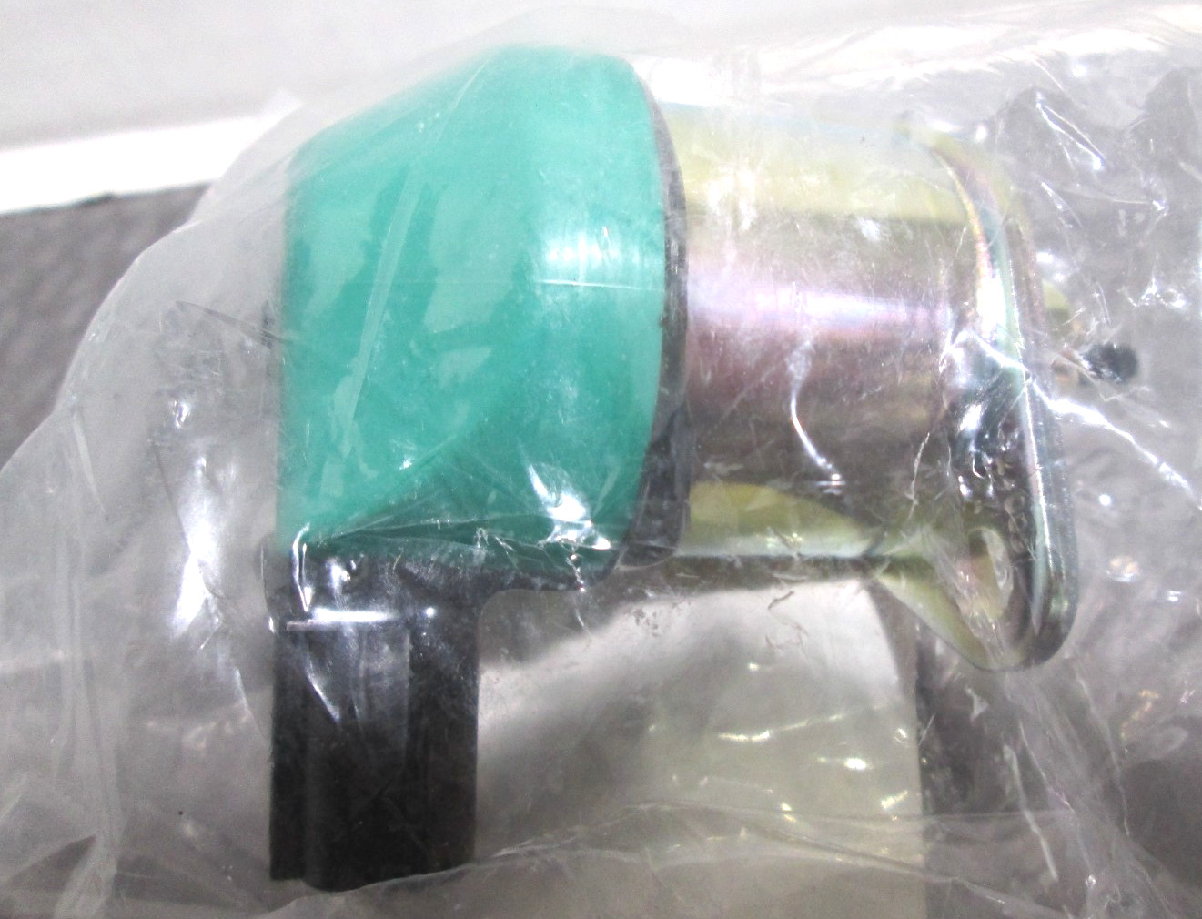 KUBOTA FUEL SHUTOFF SOLENOID 17208-60016 D905 D1005 D1105 V1305 V1505 GENIUNE