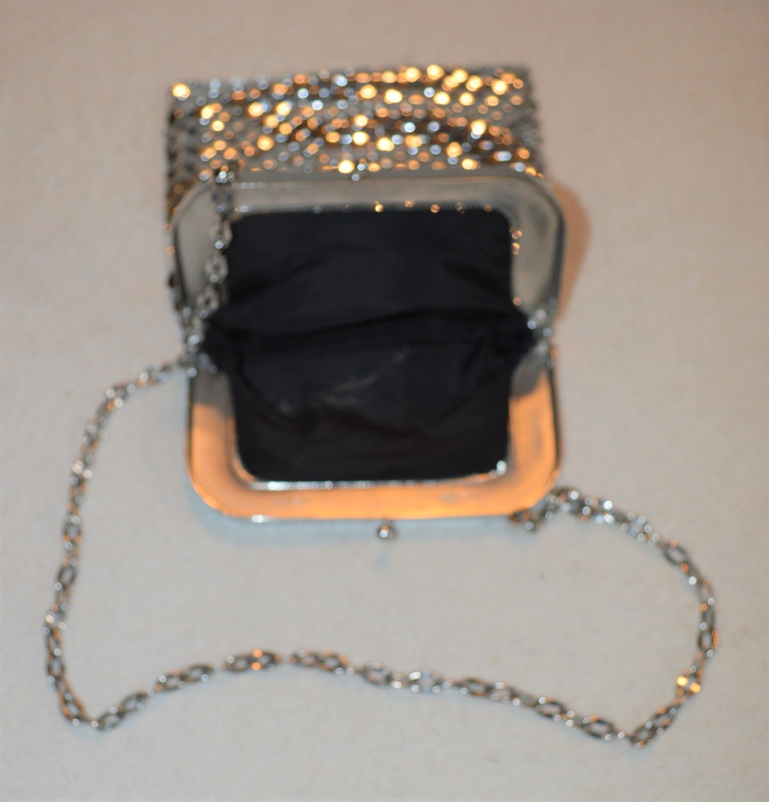 VINTAGE WHITING DAVIS SILVER MESH PURSE MIRROR FINISH