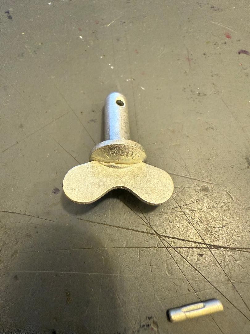 MONADNOCK Cowl Fastener Stud(Airloc 420) 3/4" NECK, 1/2" NECK TO HOLE SET OF 10.