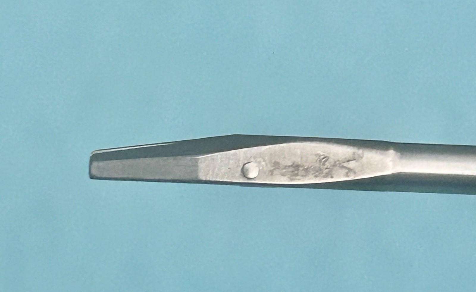 Arthrex Ar-12140 Serrated Straight Tip 3.4mm Arthroscopic Scissor