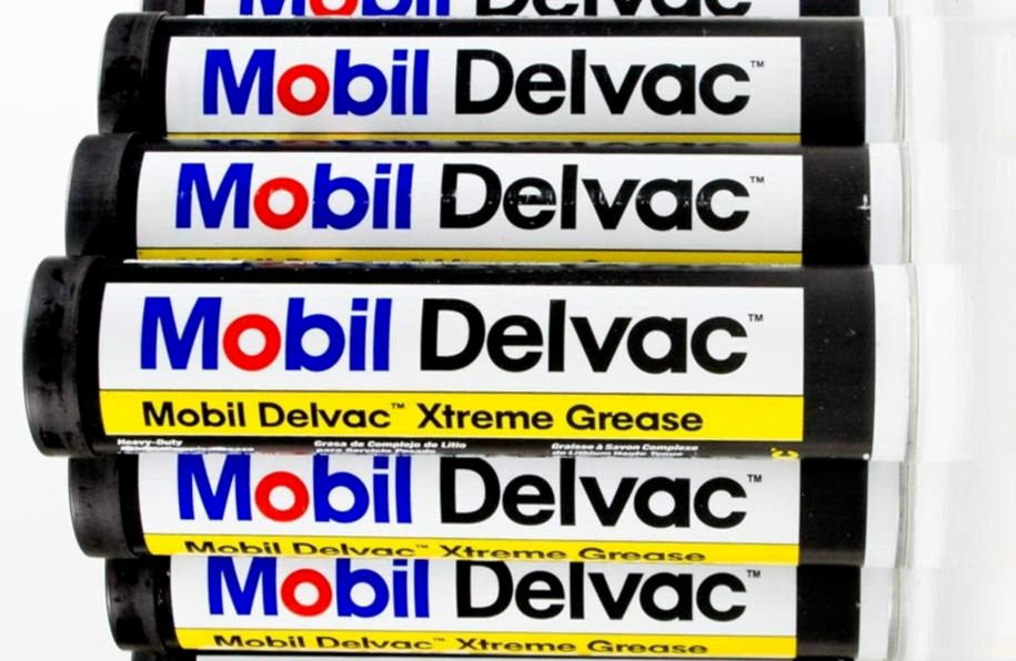 Mobil 1 121961 Mobil Delvac Xtreme Grease, 13.7 oz Tubes, Box/40