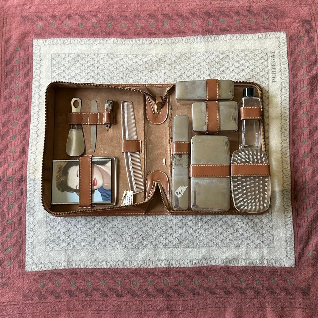 Vintage Men's Travel Grooming Kit Cowhide Leather Case Toiletry Kit USA
