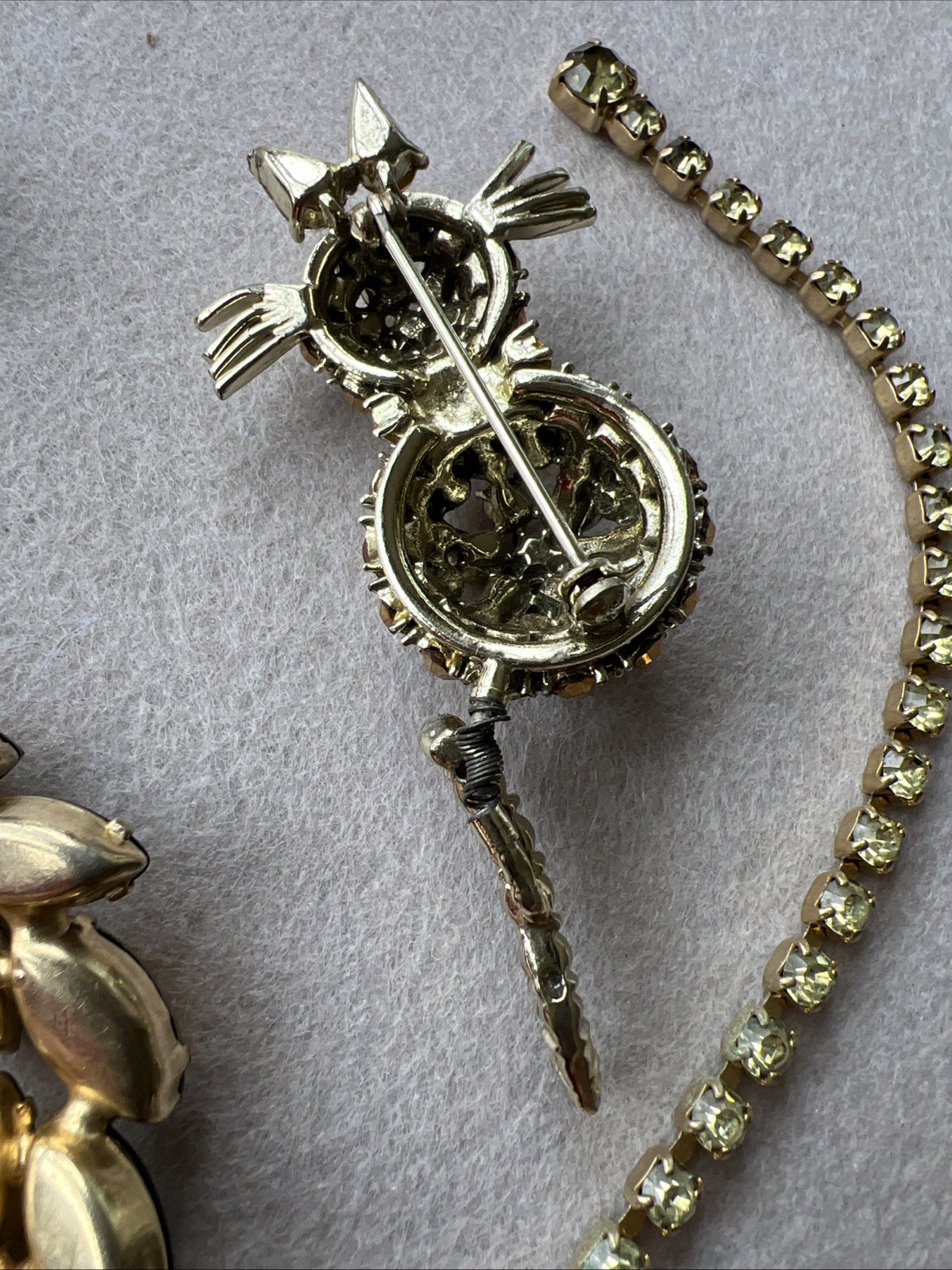 Vintage Rhinestone Jewelry Lot - 4 Pieces - Trembler Brooch - Signed/Unsigned